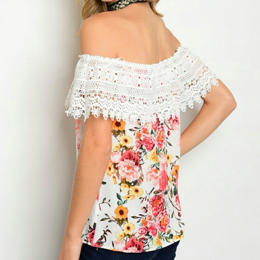 🎉HP🎉Off The Shoulder Floral Top - Picture 3 of 5